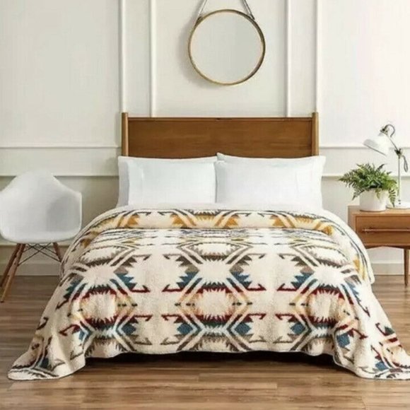 Pendleton Home Collection Sherpa Fleece Blanket King - Picture 1 of 4